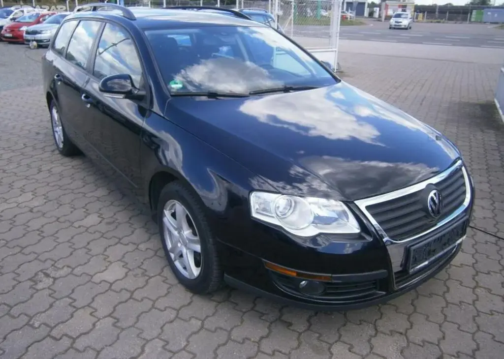 Volkswagen Passat 1.6 FSi benzín manuální